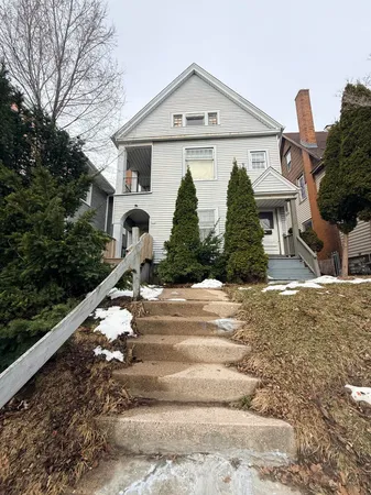 $215,000 | 807 South 29th Street, Unit 809, Milwaukee, WI 53215