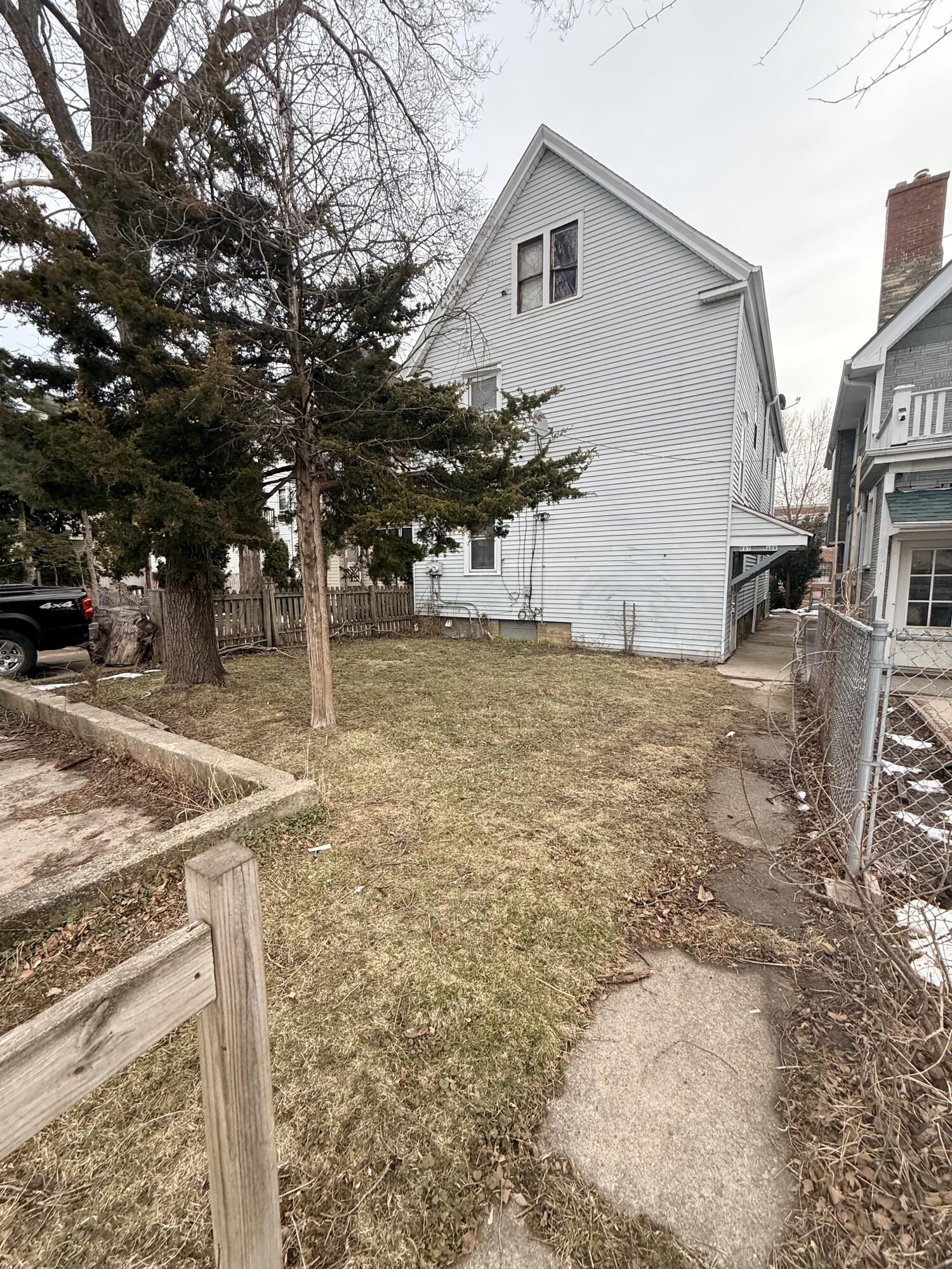 807 South 29th Street, Unit 809 Milwaukee, WI 53215 - Photo 3 of 29 Backyard