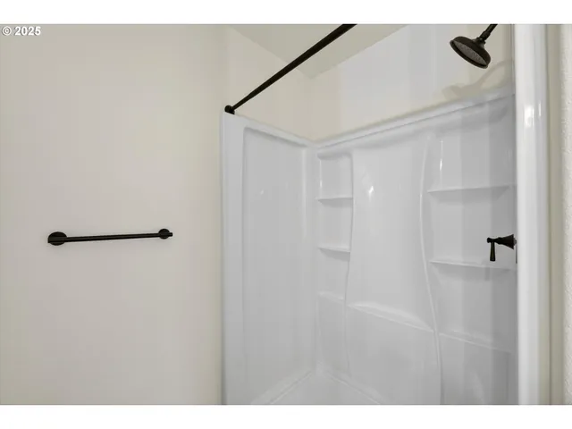 $415,000 | 808 King Drive, Rainier, OR 97048