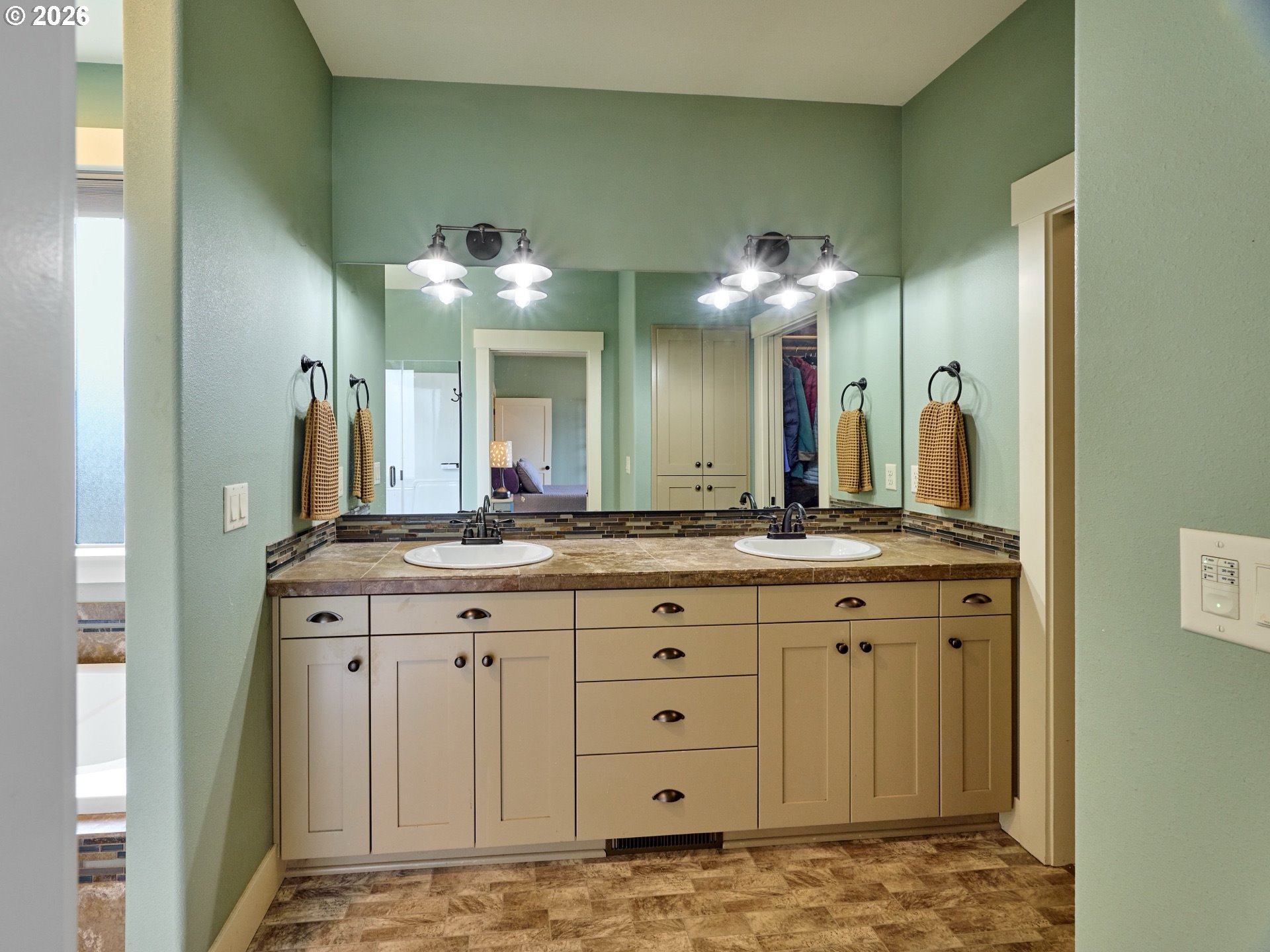 1508 Crestview Drive Silverton, OR 97381 - Photo 12 of 31