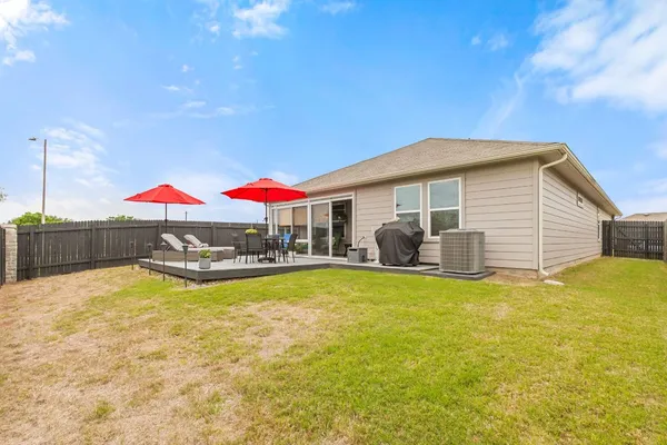 $355,000 | 414 Aylor Way, Lockhart, TX 78644