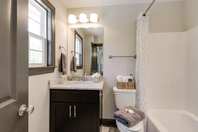 $1,895 | 1064 East Elmwood Drive, Chattanooga, TN 37405