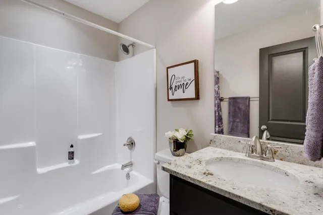 $1,895 | 1064 East Elmwood Drive, Chattanooga, TN 37405