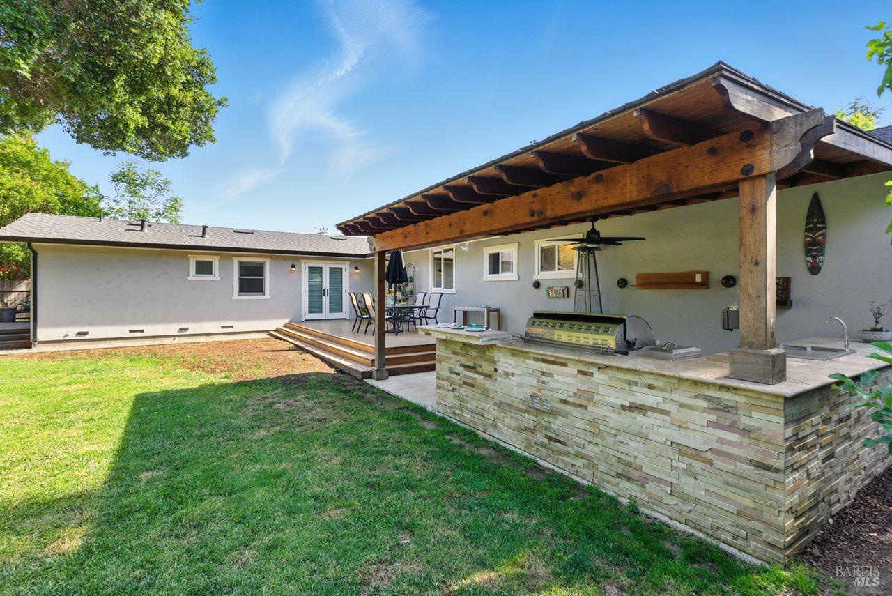 166 Knight Drive San Rafael, CA 94901 - Photo 2 of 21