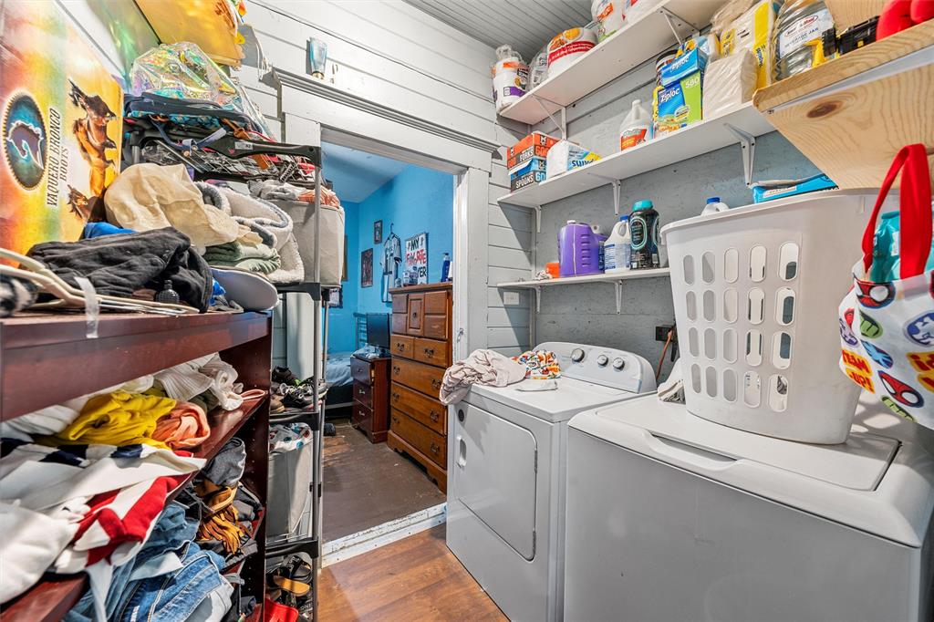 1615 Mitchell Avenue Waco, TX 76708 - Photo 9 of 14 a utility room with dryer washer and other items
