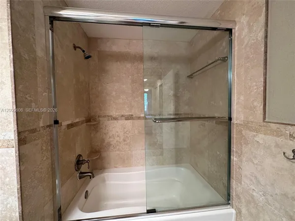 $2,250 | 6841 Southwest 44th Street, Unit 209, Miami, FL 33155