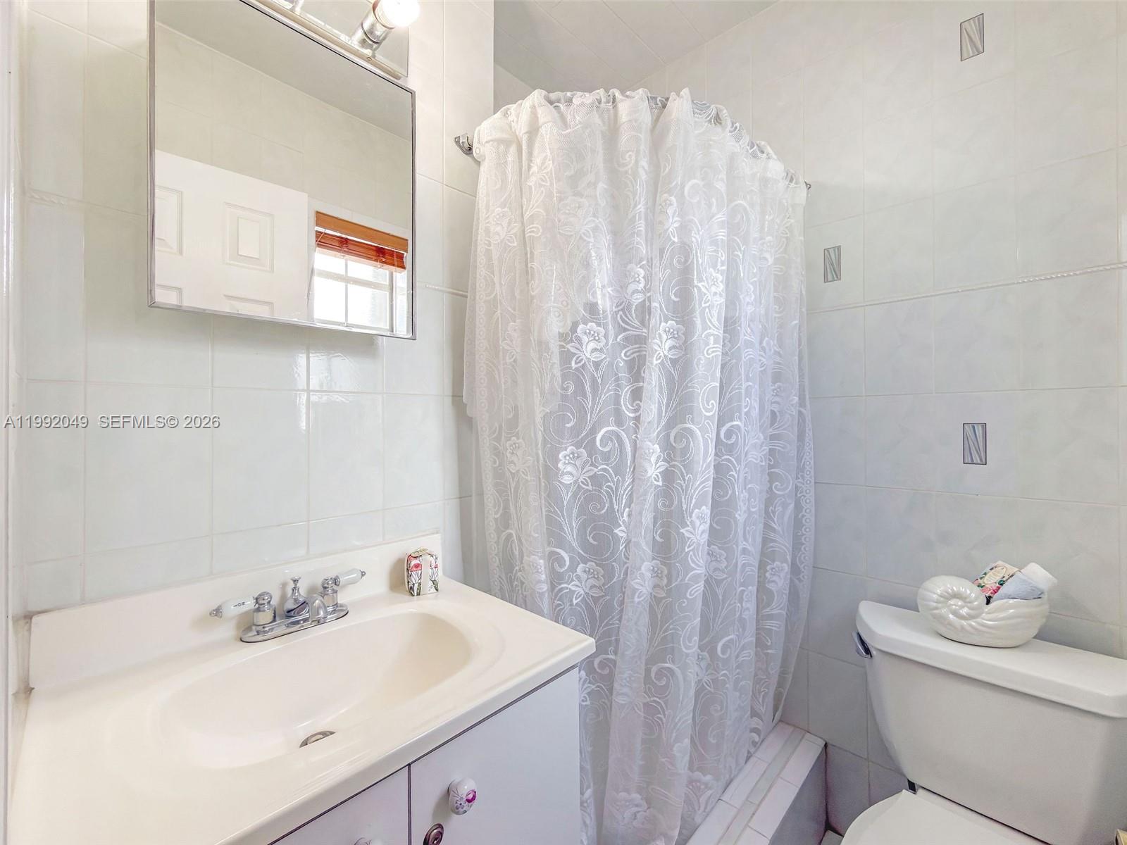 6810 Southwest 51st Street Miami, FL 33155 - Photo 14 of 21