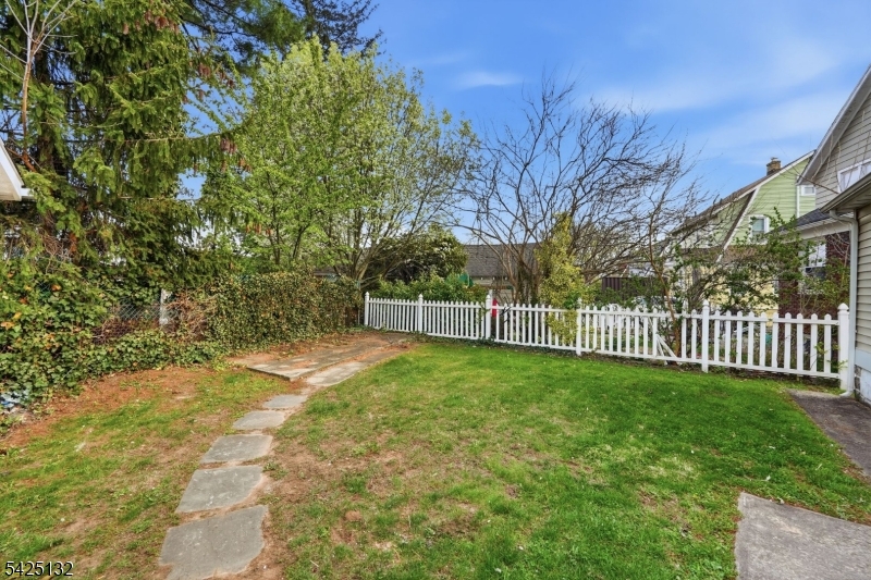 44 Oberlin Street Maplewood, NJ 07040 - Photo 27 of 27