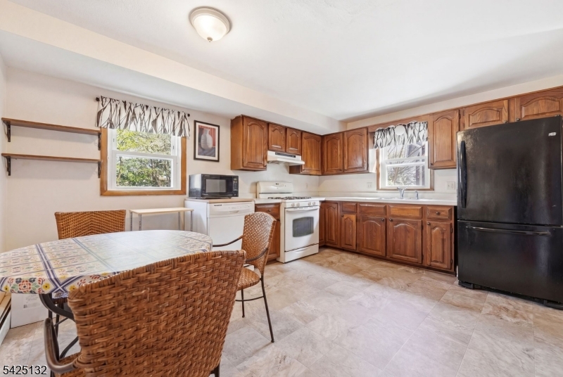 44 Oberlin Street Maplewood, NJ 07040 - Photo 8 of 27