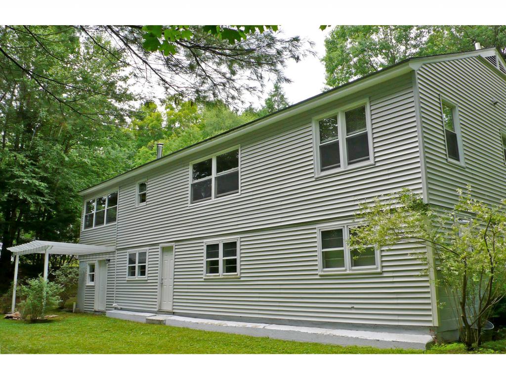 6 North Ridge Road Rockingham, VT 05101 - Photo 4 of 21