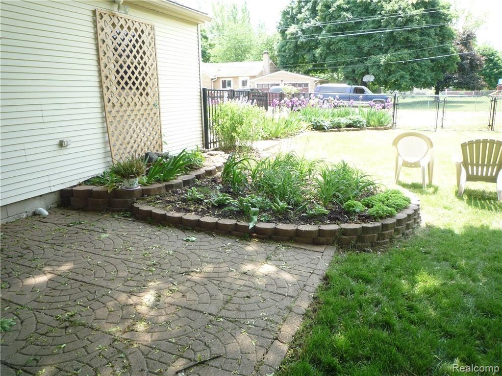 3098 York Road Rochester, MI 48309 - Photo 87 of 91 P1070999.JPG