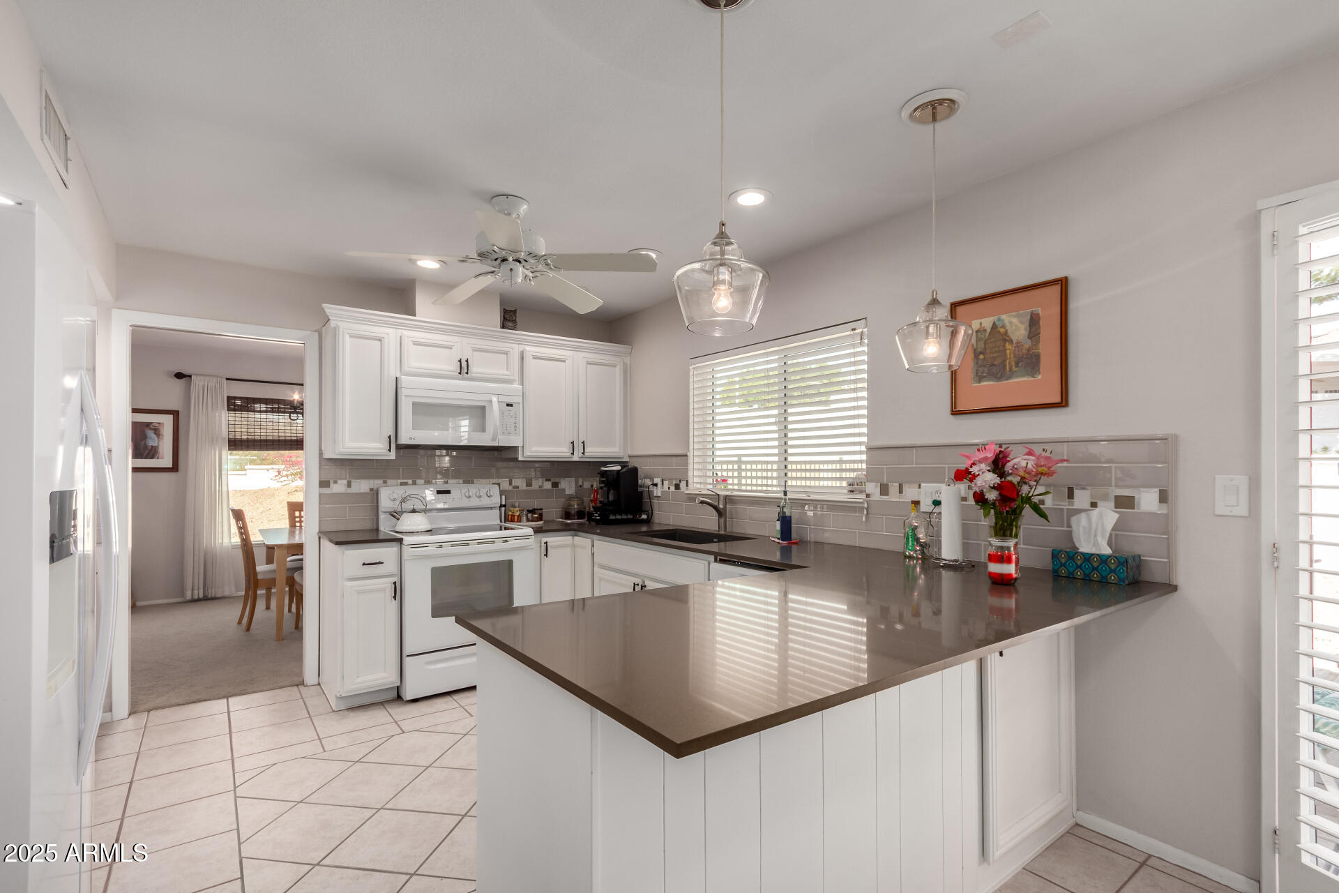 1202 East Winged Foot Road Phoenix, AZ 85022 - Photo 11 of 32 15 Winged Foot