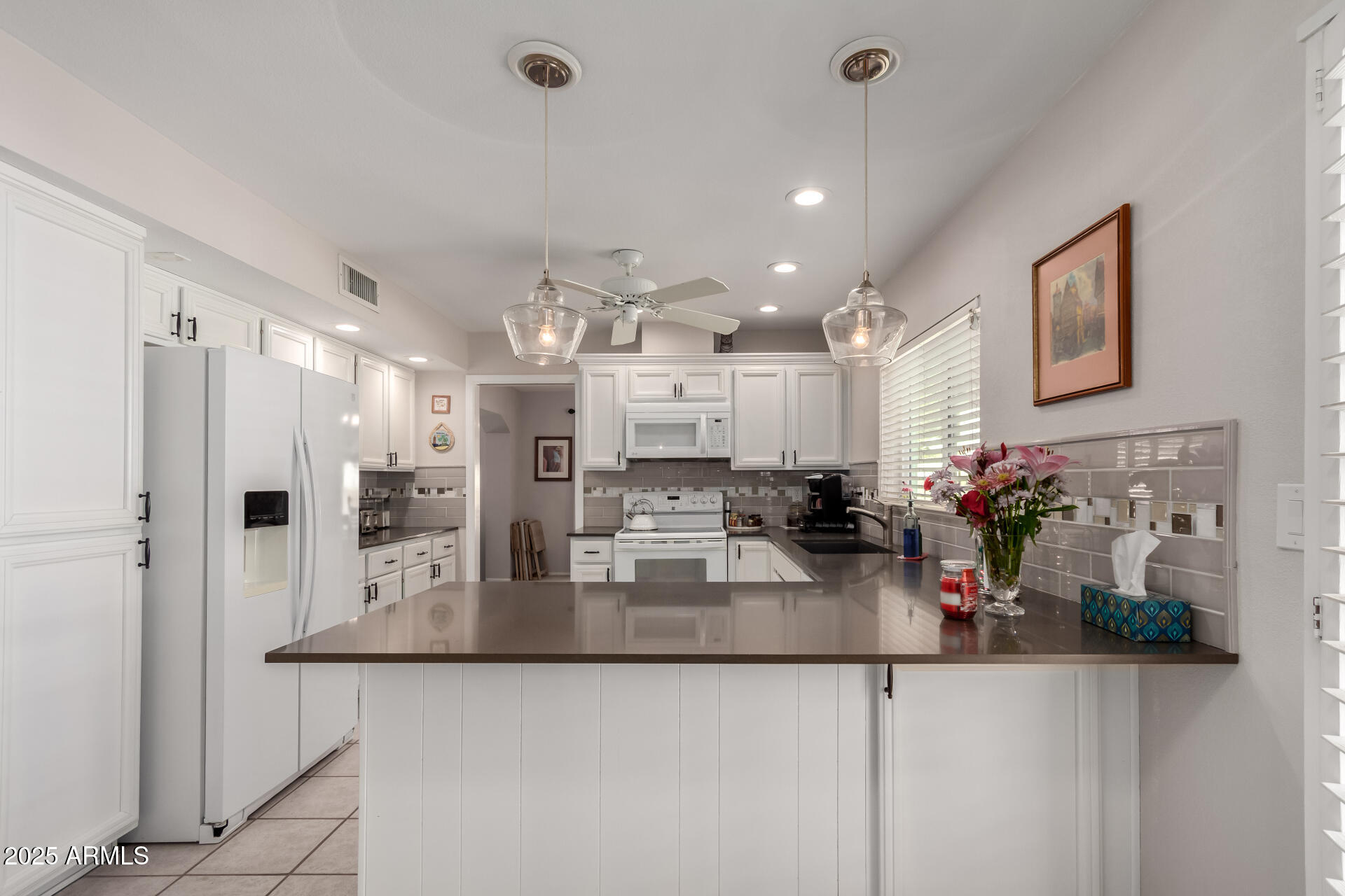 1202 East Winged Foot Road Phoenix, AZ 85022 - Photo 12 of 32 16 Winged Foot