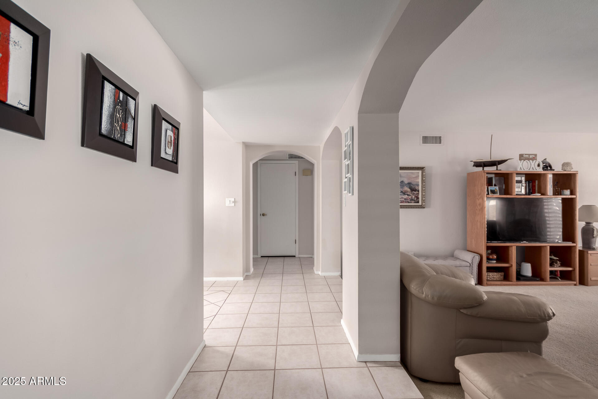1202 East Winged Foot Road Phoenix, AZ 85022 - Photo 5 of 32 09 Winged Foot