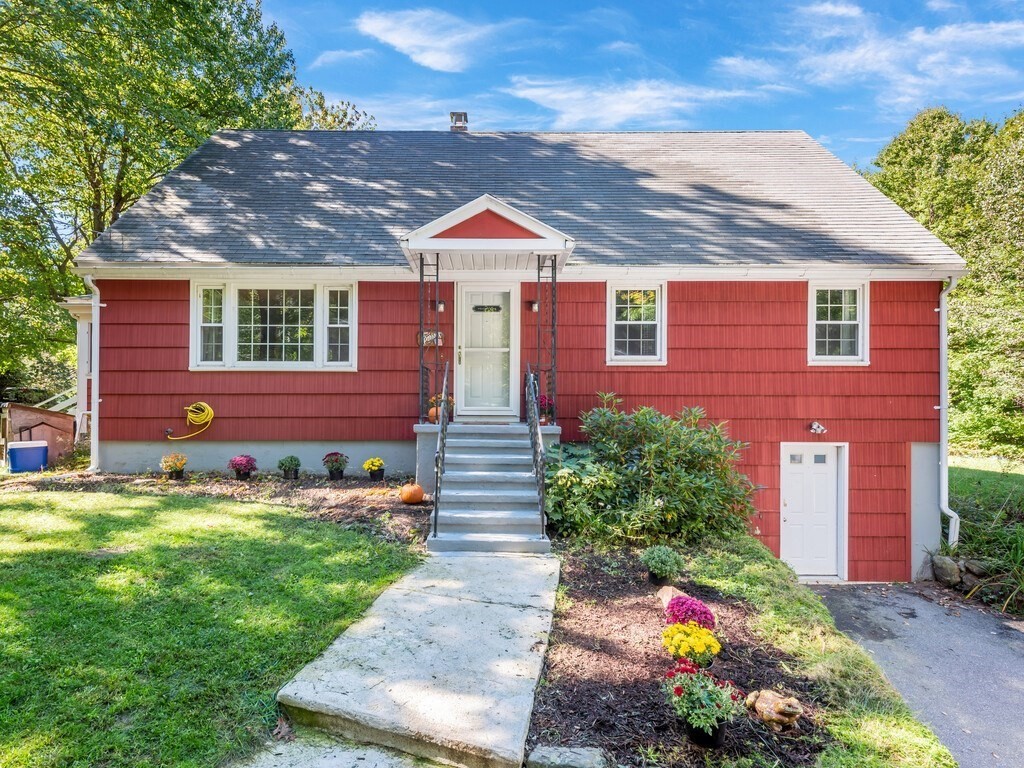 12 East Gardner Road Westminster, MA 01473 - Photo 1 of 37 Gallery Image 1