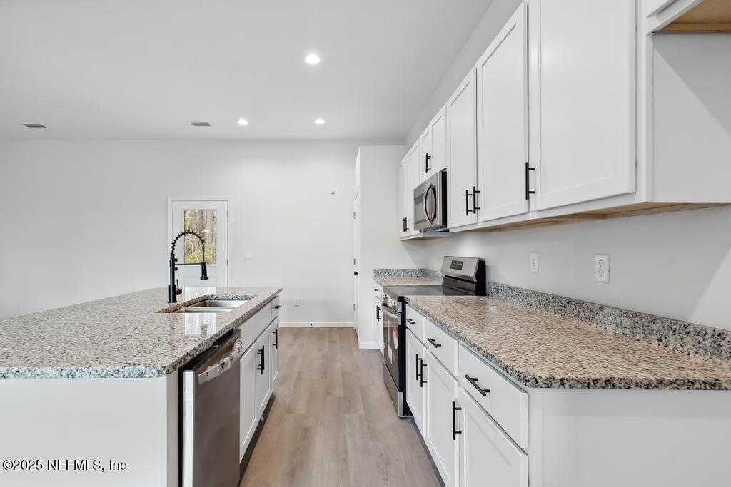 80 Bird Road Jacksonville, FL 32218 - Photo 13 of 36 Oversized Kitchen Island