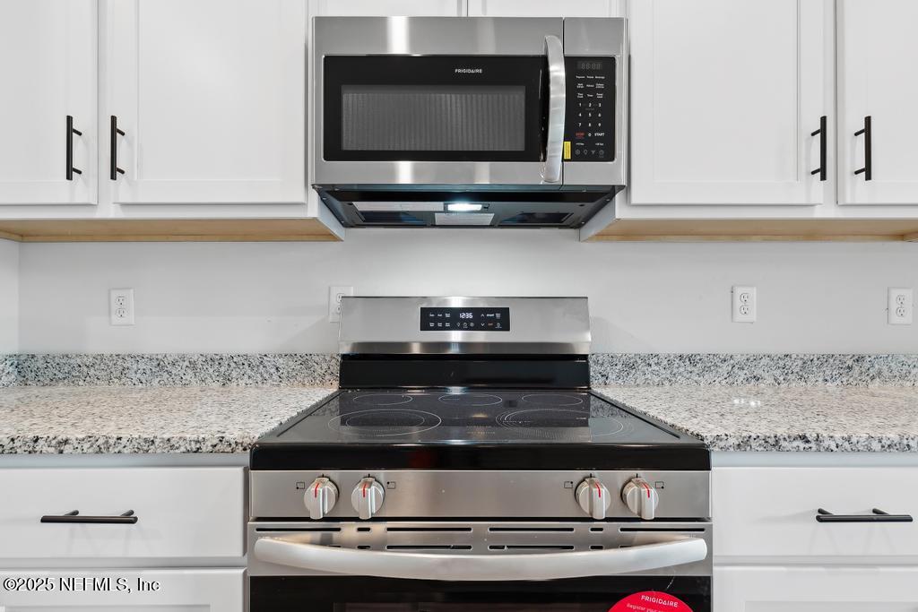 80 Bird Road Jacksonville, FL 32218 - Photo 15 of 36 Stainless Steel Appliances