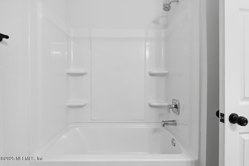 80 Bird Road Jacksonville, FL 32218 - Photo 31 of 36 Guest Bathroom tub/ shower combo