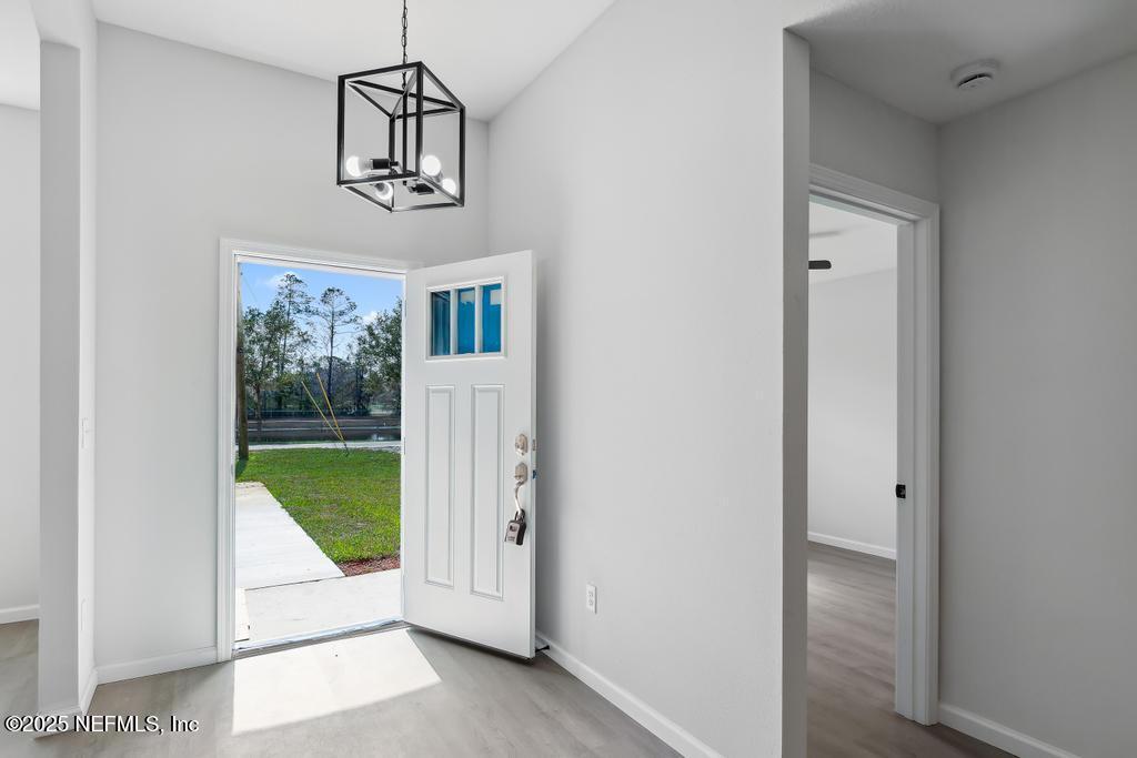 80 Bird Road Jacksonville, FL 32218 - Photo 4 of 36 Bright and Spacious