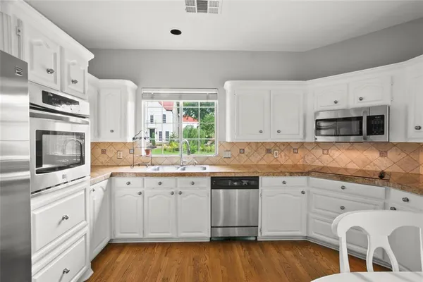 $2,400 | 4020 Mediterranean Street, Rockwall, TX 75087