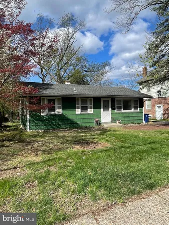 $2,500 | 12 South Lenola Road, Moorestown, NJ 08057