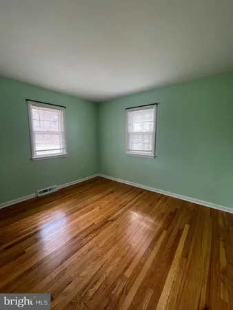 $2,500 | 12 South Lenola Road, Moorestown, NJ 08057