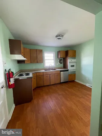 $2,500 | 12 South Lenola Road, Moorestown, NJ 08057