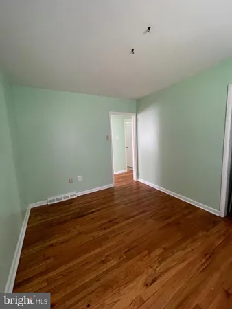 $2,500 | 12 South Lenola Road, Moorestown, NJ 08057