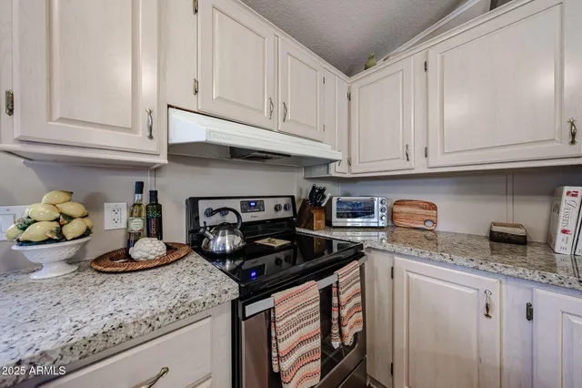 $112,000 | 3901 East Pinnacle Peak Road, Unit 140, Phoenix, AZ 85050