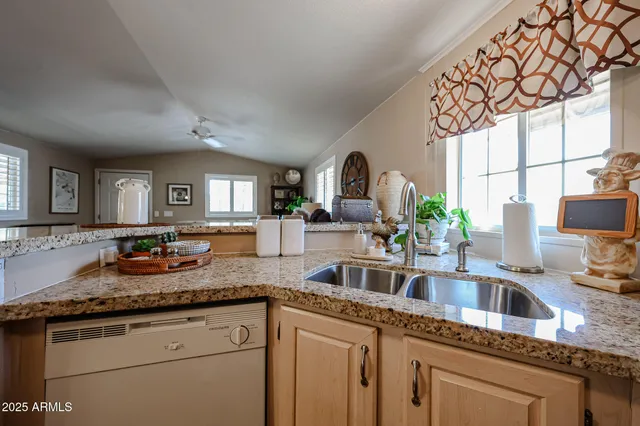 $112,000 | 3901 East Pinnacle Peak Road, Unit 140, Phoenix, AZ 85050