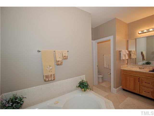 11541 Auldbury Way Raleigh, NC 27617 - Photo 16 of 25 Photo 16