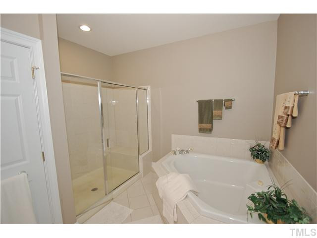 11541 Auldbury Way Raleigh, NC 27617 - Photo 17 of 25 Photo 17