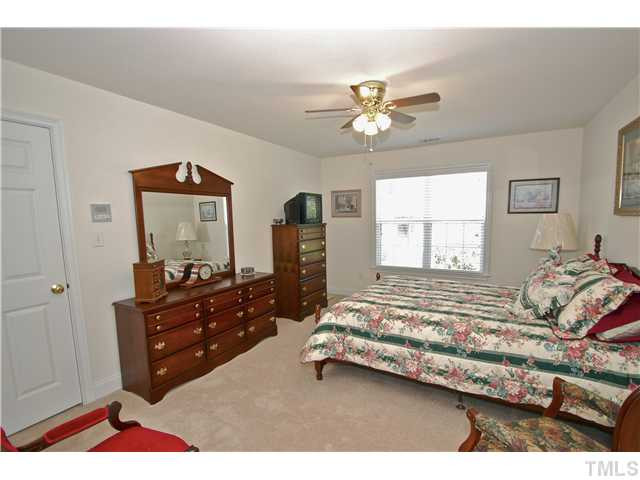 11541 Auldbury Way Raleigh, NC 27617 - Photo 19 of 25 Photo 19