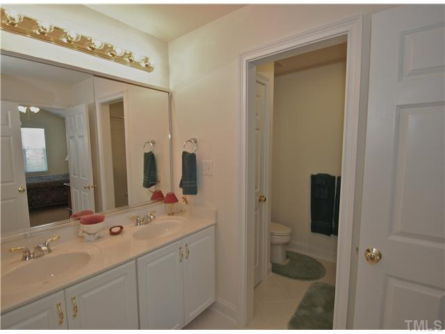 11541 Auldbury Way Raleigh, NC 27617 - Photo 20 of 25 Photo 20