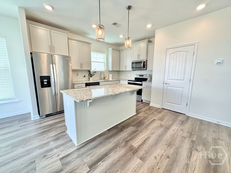 28 Pomona Circle Savannah, GA 31419 - Photo 4 of 20