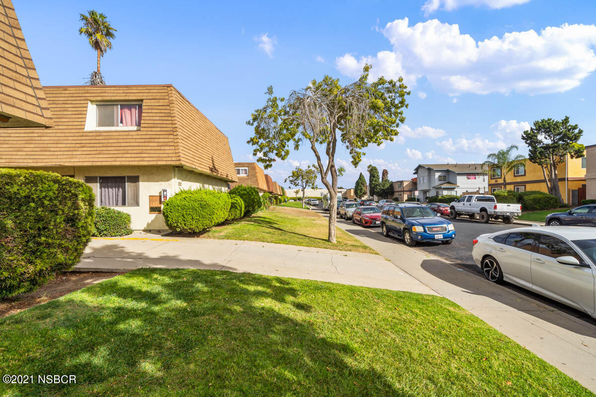 303 Sheila Lane Santa Maria, CA 93458 - Photo 10 of 13 a view of a street with cars