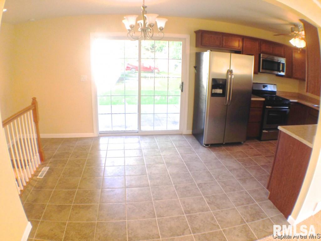 2614 Fox Bridge Road Springfield, IL 62703 - Photo 11 of 22