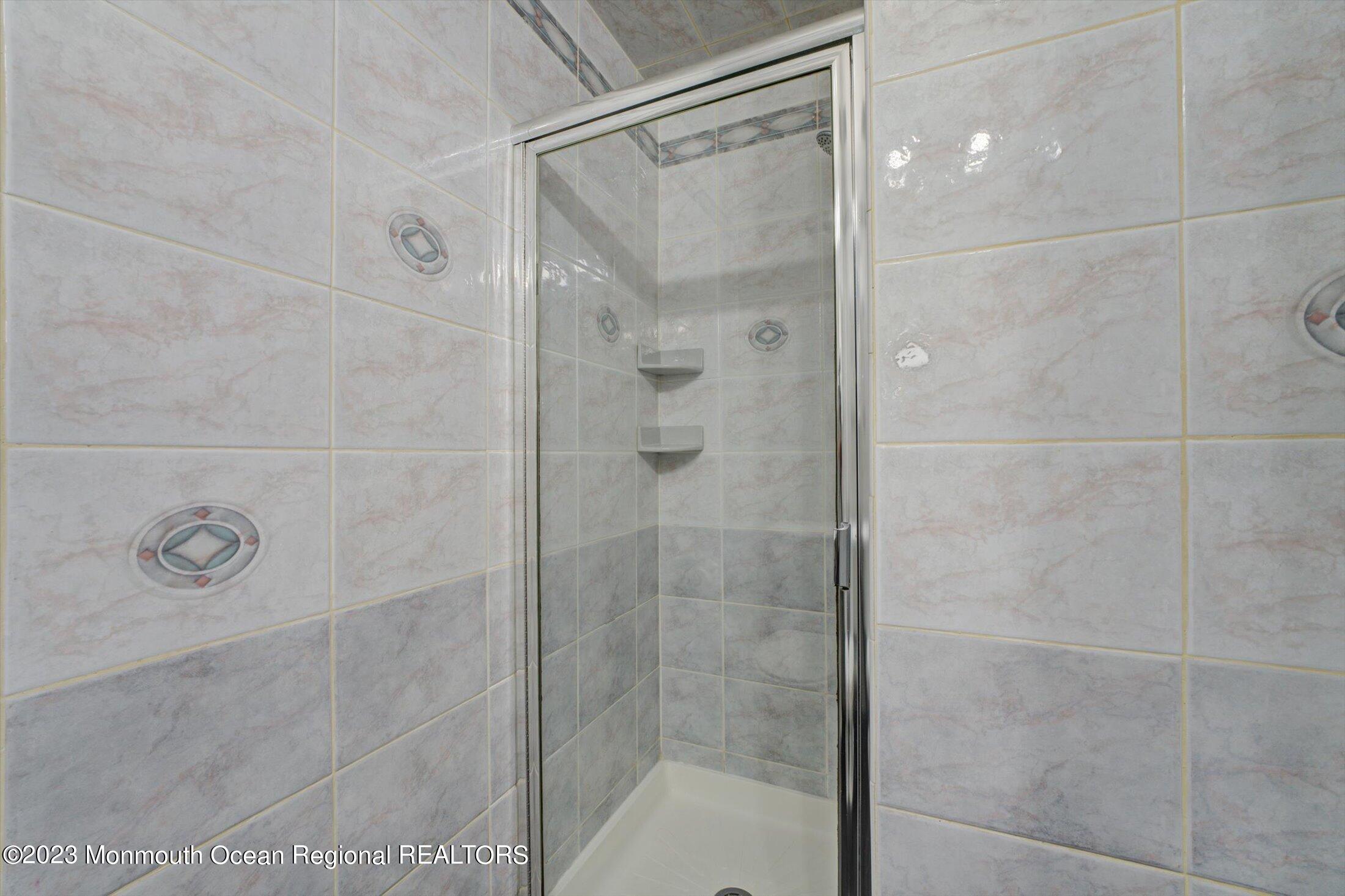 481 Hawthorne Place Morganville, NJ 07751 - Photo 17 of 26 19-Bathroom 1