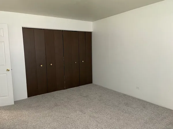 $1,650 | 1023 Kuhn Road, Unit 4, Carol Stream, IL 60188