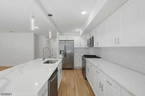 $4,650 | 116 Valley Street, Unit 2, South Orange, NJ 07079