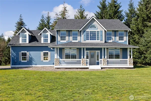 $999,950 | 31502 40th Avenue South, Roy, WA 98580