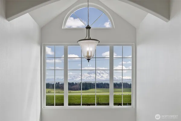 $999,950 | 31502 40th Avenue South, Roy, WA 98580