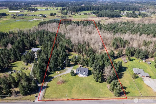$999,950 | 31502 40th Avenue South, Roy, WA 98580