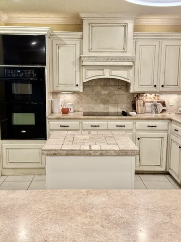 $374,900 | 9204 Lynnhaven Avenue, Lubbock, TX 79423