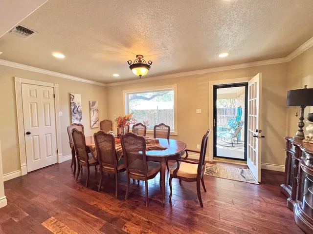 $374,900 | 9204 Lynnhaven Avenue, Lubbock, TX 79423