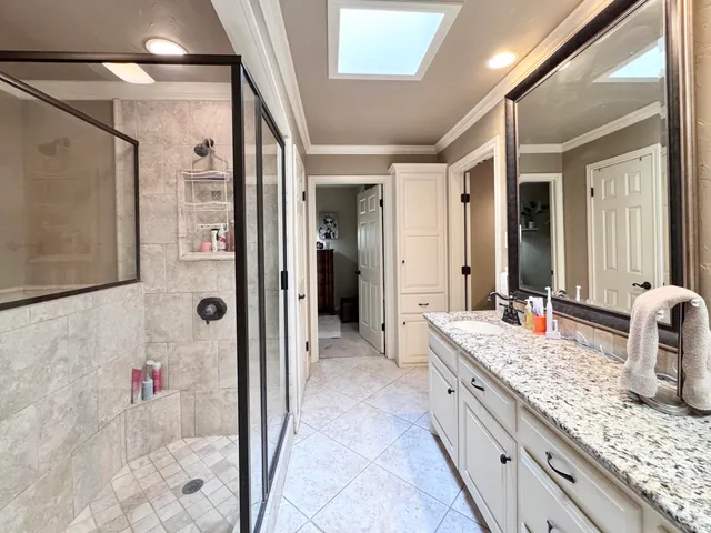 $374,900 | 9204 Lynnhaven Avenue, Lubbock, TX 79423