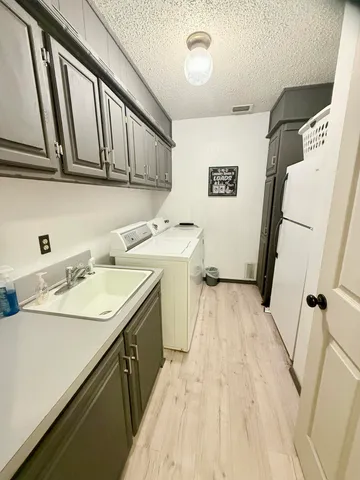 $374,900 | 9204 Lynnhaven Avenue, Lubbock, TX 79423