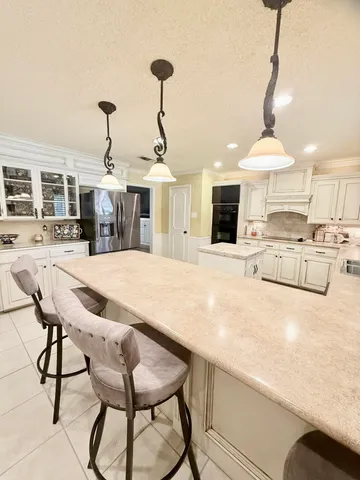 $374,900 | 9204 Lynnhaven Avenue, Lubbock, TX 79423