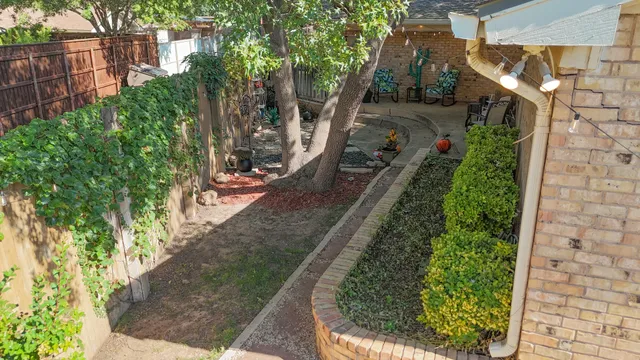 $374,900 | 9204 Lynnhaven Avenue, Lubbock, TX 79423