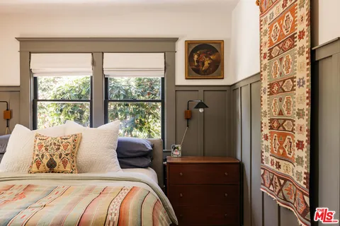 $1,050,000 | 6865 Calhoun Avenue, Van Nuys, CA 91405